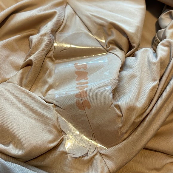 Skims Swim Mid waist ochre short - Picture 4 of 9